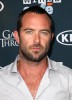 photo Sullivan Stapleton